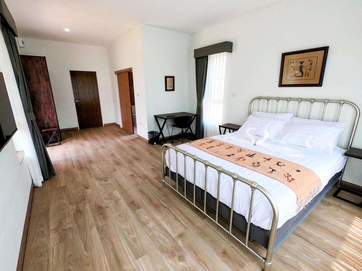 Isan Golf & Adventure Hotel Udon Thani Exteriör bild