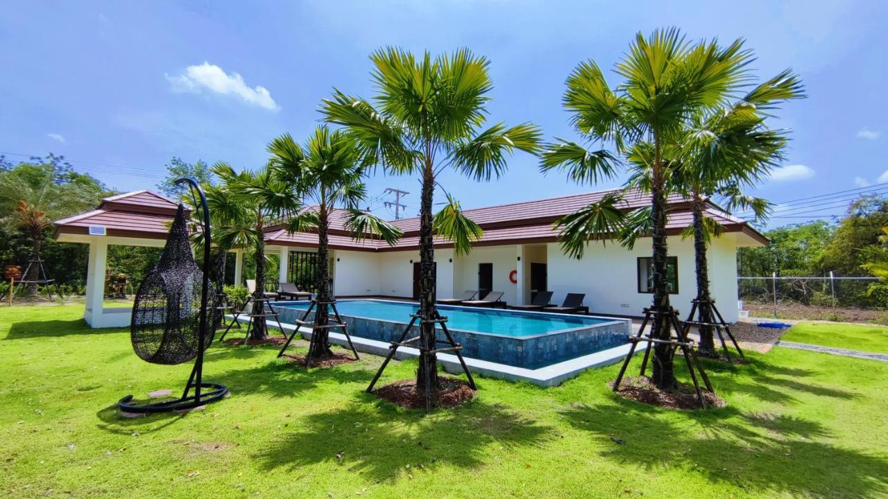 Isan Golf & Adventure Hotel Udon Thani Exteriör bild
