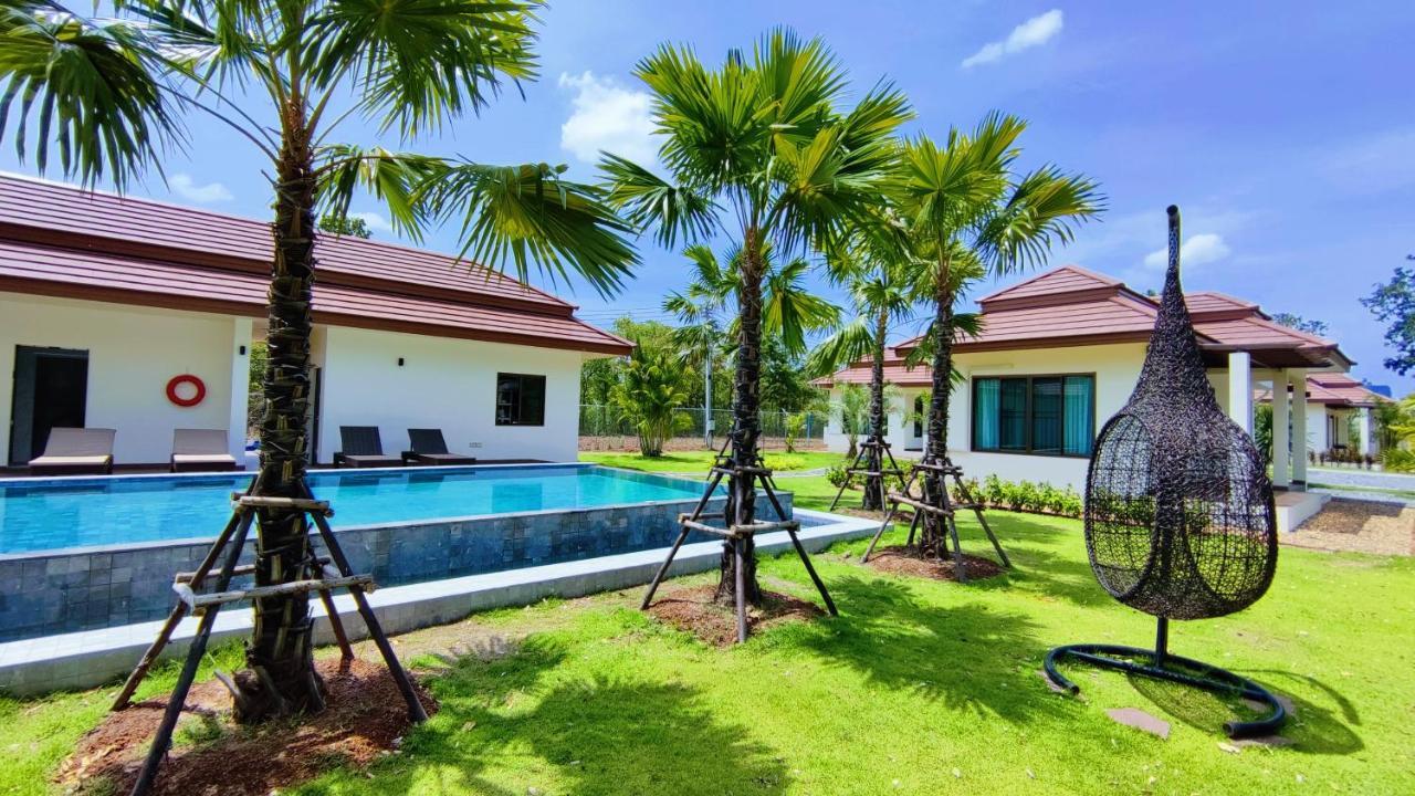 Isan Golf & Adventure Hotel Udon Thani Exteriör bild