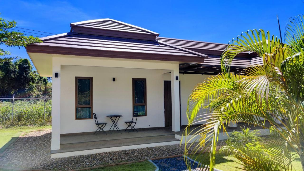 Isan Golf & Adventure Hotel Udon Thani Exteriör bild