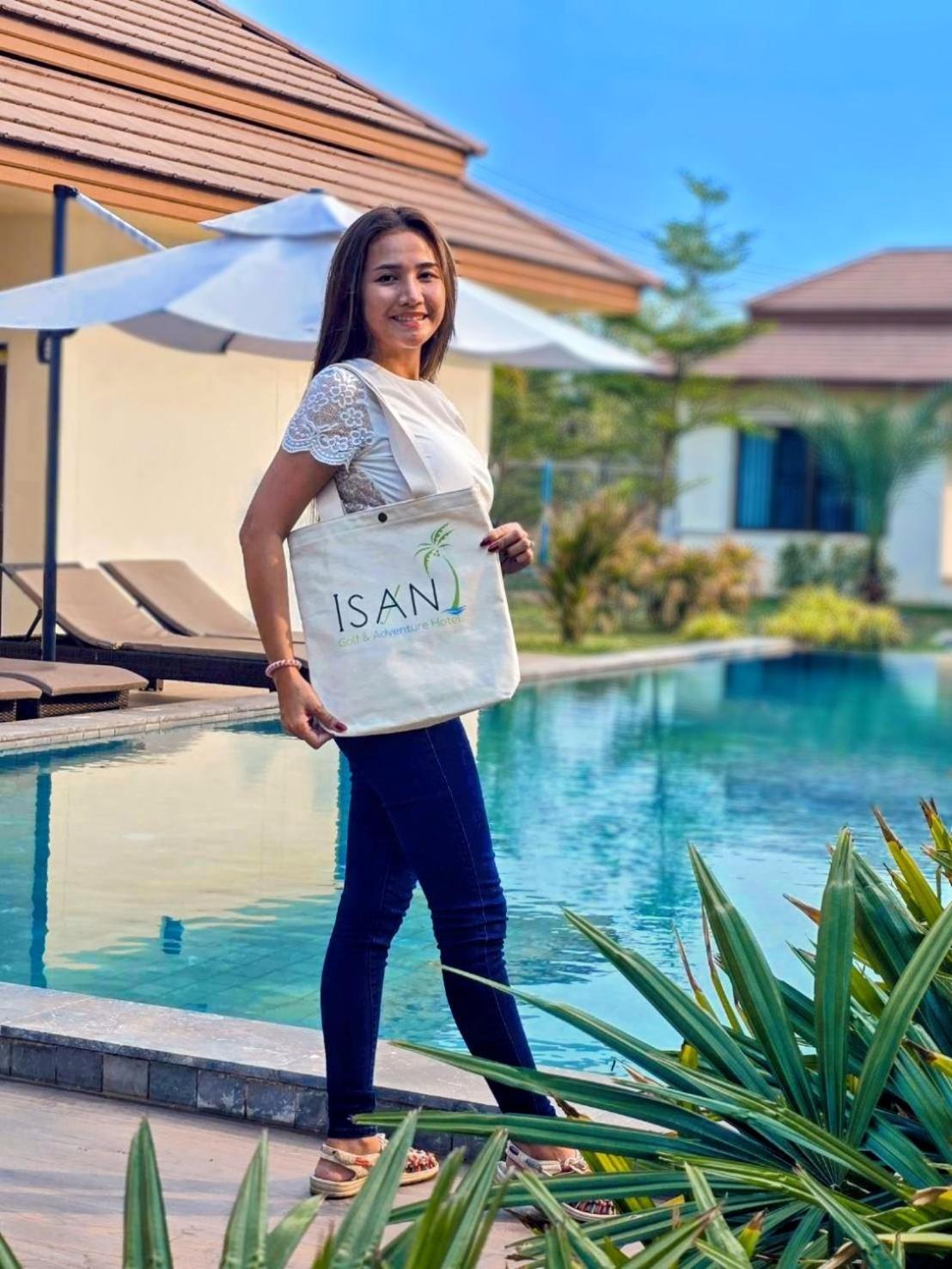 Isan Golf & Adventure Hotel Udon Thani Exteriör bild